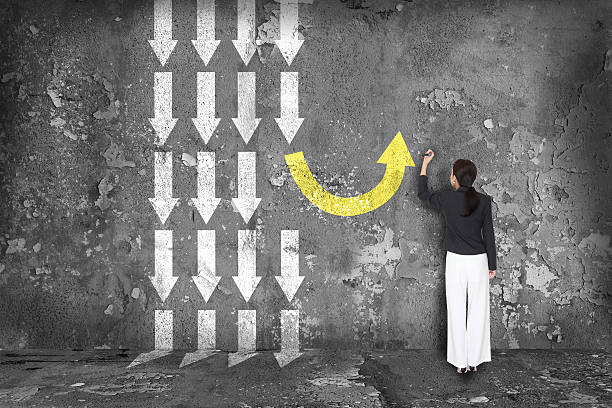 Conceptbeeld van verschillend denken (Difference thinking) als symbool voor discipline en uitstelgedrag, keuzes en persoonlijke groei.